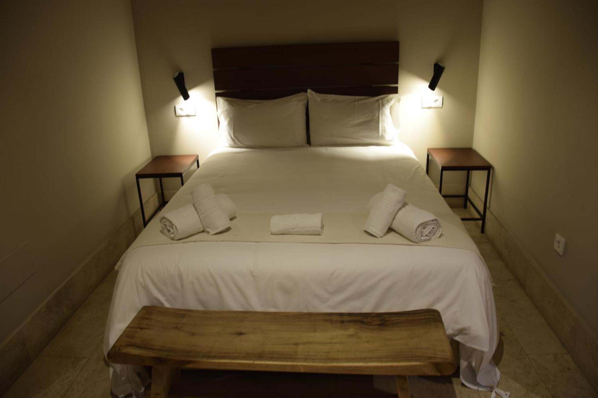 Chacon Apartments & Suites เอสเตโปนา ภายนอก รูปภาพ