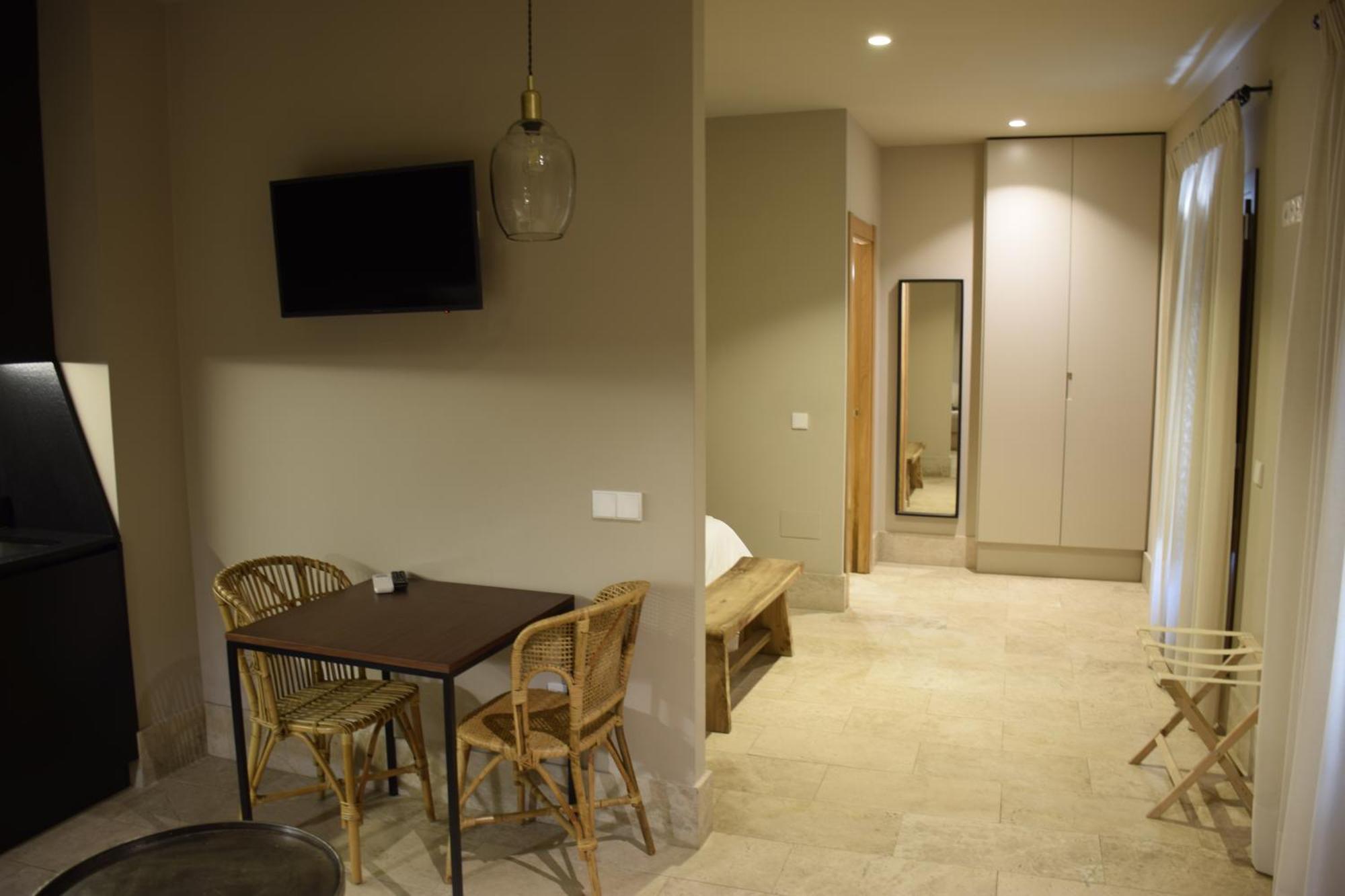 Chacon Apartments & Suites เอสเตโปนา ภายนอก รูปภาพ