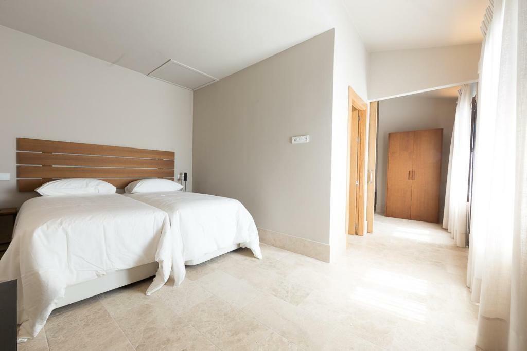 Chacon Apartments & Suites เอสเตโปนา ภายนอก รูปภาพ