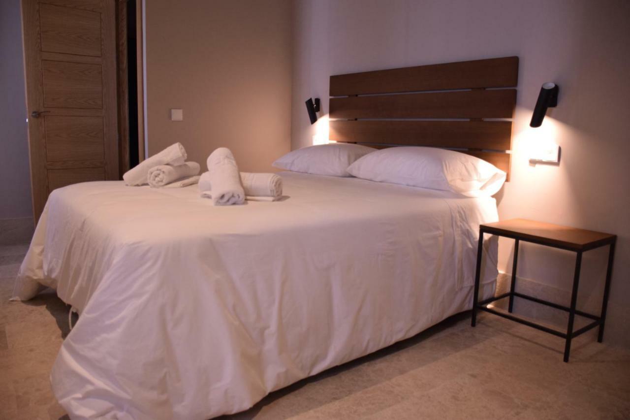 Chacon Apartments & Suites เอสเตโปนา ภายนอก รูปภาพ