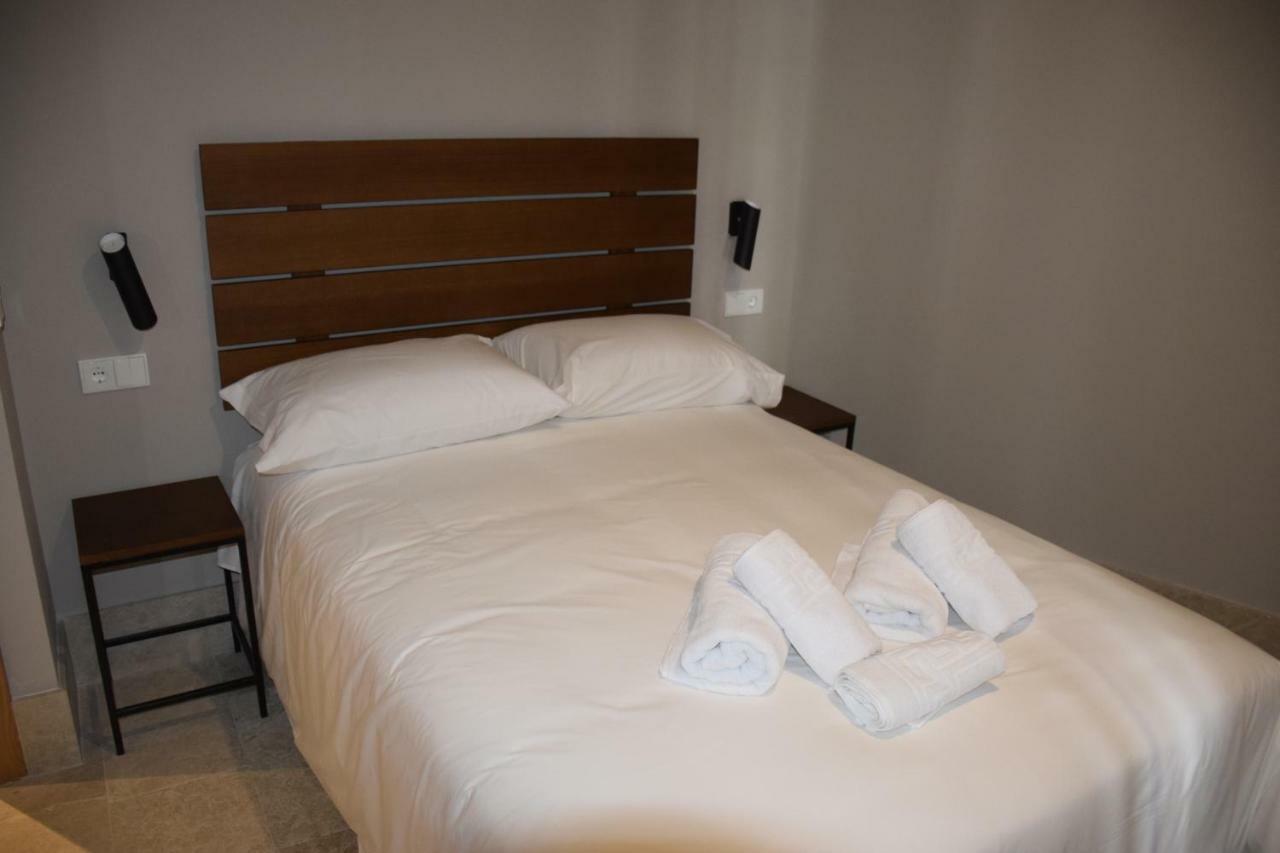 Chacon Apartments & Suites เอสเตโปนา ภายนอก รูปภาพ