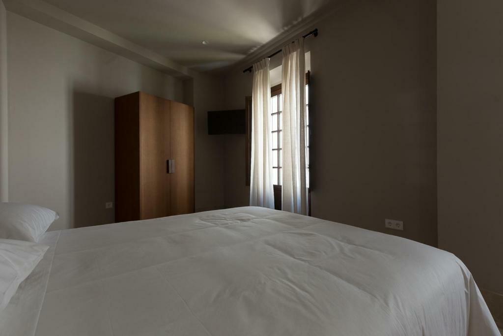 Chacon Apartments & Suites เอสเตโปนา ภายนอก รูปภาพ