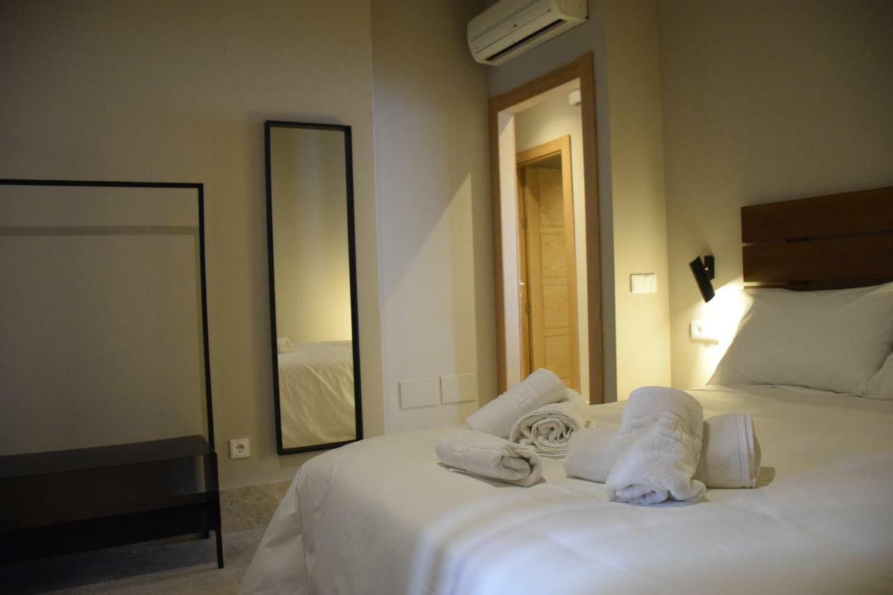 Chacon Apartments & Suites เอสเตโปนา ภายนอก รูปภาพ
