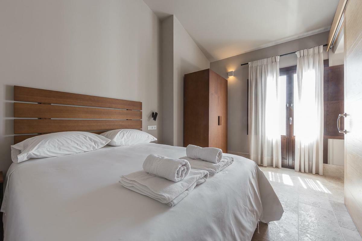 Chacon Apartments & Suites เอสเตโปนา ภายนอก รูปภาพ